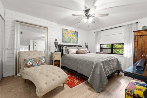 Condo in Miami, Florida, 2 bedrooms  № 2077946 - photo 19