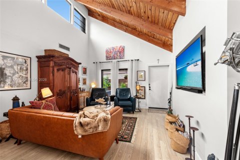 Condo in Miami, Florida, 2 bedrooms  № 2077946 - photo 9