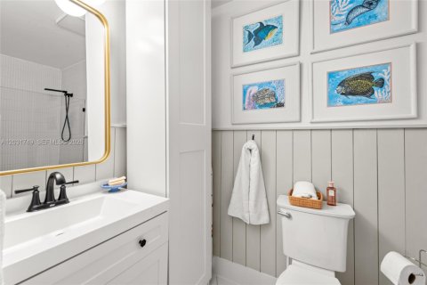Condo in Miami, Florida, 2 bedrooms  № 2077946 - photo 18