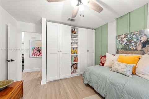 Condo in Miami, Florida, 2 bedrooms  № 2077946 - photo 16