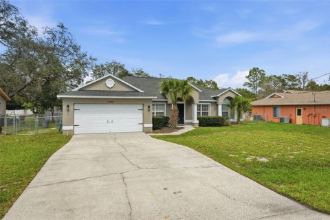 House in Spring Hill, Florida 4 bedrooms, 207.73 sq.m. № 2223100 - photo 17