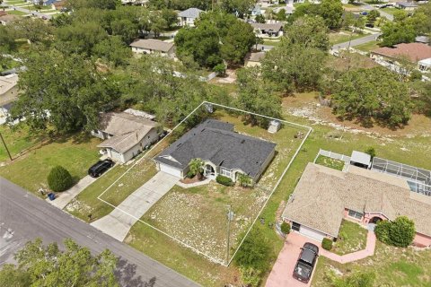 House in Spring Hill, Florida 4 bedrooms, 207.73 sq.m. № 2223100 - photo 2