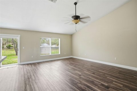 House in Spring Hill, Florida 4 bedrooms, 207.73 sq.m. № 2223100 - photo 19