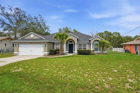 House in Spring Hill, Florida 4 bedrooms, 207.73 sq.m. № 2223100