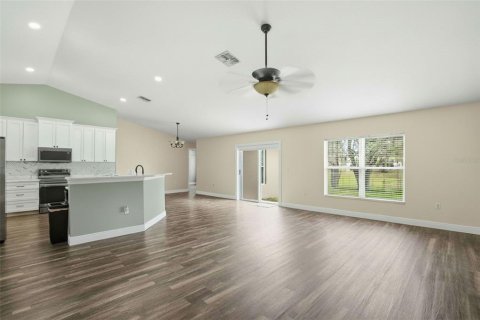 House in Spring Hill, Florida 4 bedrooms, 207.73 sq.m. № 2223100 - photo 21