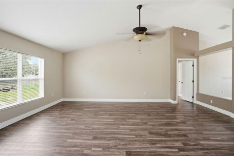 House in Spring Hill, Florida 4 bedrooms, 207.73 sq.m. № 2223100 - photo 20