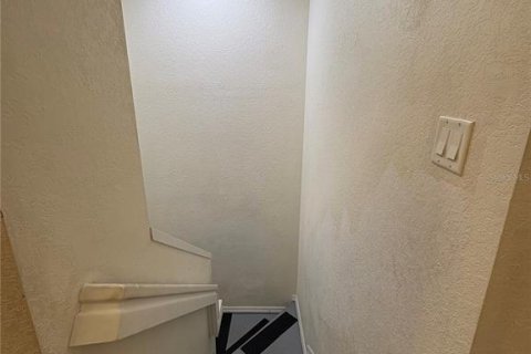 Townhouse in Fort Myers, Florida 3 bedrooms, 158.58 sq.m. № 2379328 - photo 8