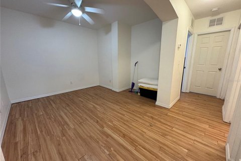 Townhouse in Fort Myers, Florida 3 bedrooms, 158.58 sq.m. № 2379328 - photo 9