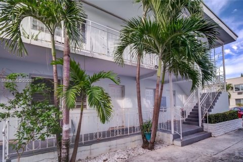 House in Miami Beach, Florida 1 bedroom, 784.65 sq.m. № 2063581 - photo 8