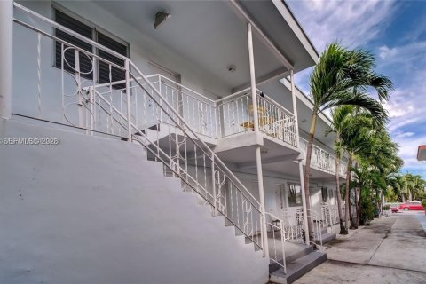 House in Miami Beach, Florida 1 bedroom, 784.65 sq.m. № 2063581 - photo 9