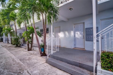 House in Miami Beach, Florida 1 bedroom, 784.65 sq.m. № 2063581 - photo 7