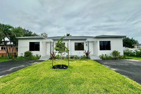Casa en Miami, Florida 3 dormitorios, 102.19 m2 № 2173370
