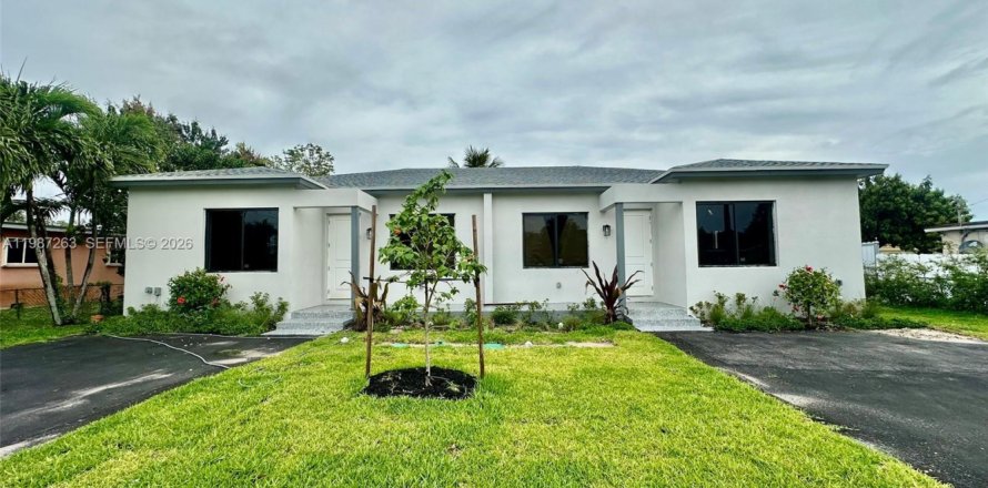 Casa en Miami, Florida 3 dormitorios, 102.19 m2 № 2173370