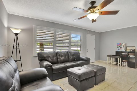 Copropriété à vendre à Coconut Creek, Floride: 1 chambre, 74.14 m2 № 1684240 - photo 4