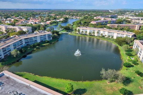 Copropriété à vendre à Coconut Creek, Floride: 1 chambre, 74.14 m2 № 1684240 - photo 20