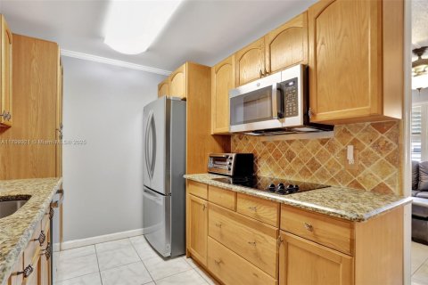 Copropriété à vendre à Coconut Creek, Floride: 1 chambre, 74.14 m2 № 1684240 - photo 6