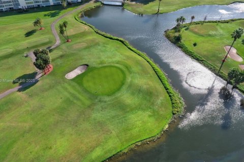 Copropriété à vendre à Coconut Creek, Floride: 1 chambre, 74.14 m2 № 1684240 - photo 27