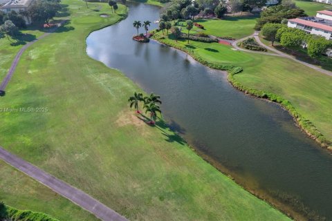 Copropriété à vendre à Coconut Creek, Floride: 1 chambre, 74.14 m2 № 1684240 - photo 22