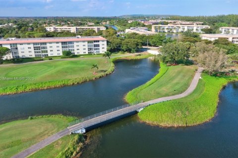 Copropriété à vendre à Coconut Creek, Floride: 1 chambre, 74.14 m2 № 1684240 - photo 21