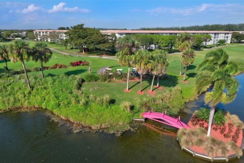 Copropriété à vendre à Coconut Creek, Floride: 1 chambre, 74.14 m2 № 1684240 - photo 24