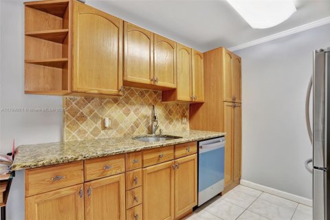 Copropriété à vendre à Coconut Creek, Floride: 1 chambre, 74.14 m2 № 1684240 - photo 7