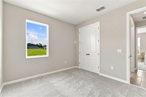 House in Apopka, Florida 5 bedrooms, 289.86 sq.m. № 2140343 - photo 28