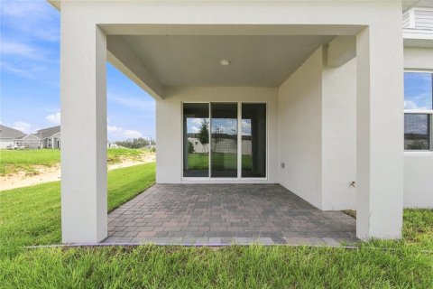 House in Apopka, Florida 5 bedrooms, 289.86 sq.m. № 2140343 - photo 9