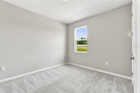 House in Apopka, Florida 5 bedrooms, 289.86 sq.m. № 2140343 - photo 27