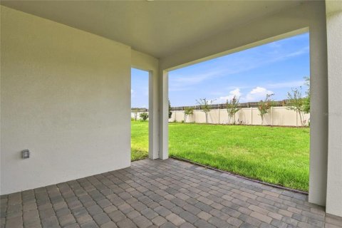 House in Apopka, Florida 5 bedrooms, 289.86 sq.m. № 2140343 - photo 10