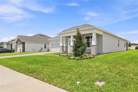 House in Apopka, Florida 5 bedrooms, 289.86 sq.m. № 2140343 - photo 16