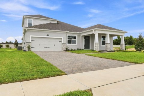 House in Apopka, Florida 5 bedrooms, 289.86 sq.m. № 2140343 - photo 19