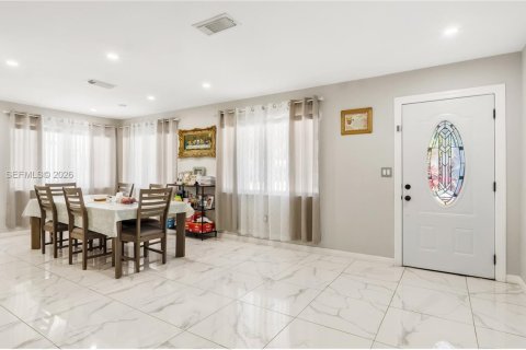 Villa ou maison à vendre à Fort Lauderdale, Floride: 3 chambres, 165.37 m2 № 1995690 - photo 6