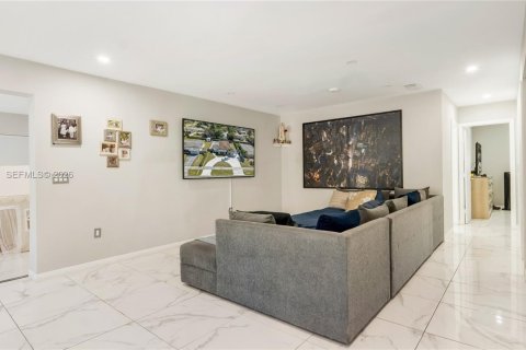 Villa ou maison à vendre à Fort Lauderdale, Floride: 3 chambres, 165.37 m2 № 1995690 - photo 10