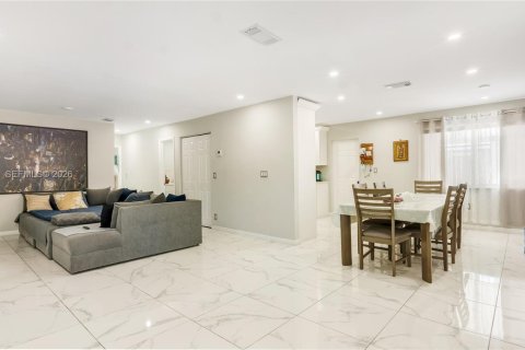 Villa ou maison à vendre à Fort Lauderdale, Floride: 3 chambres, 165.37 m2 № 1995690 - photo 8