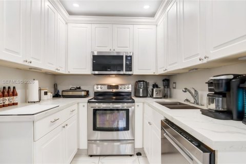 Villa ou maison à vendre à Fort Lauderdale, Floride: 3 chambres, 165.37 m2 № 1995690 - photo 3