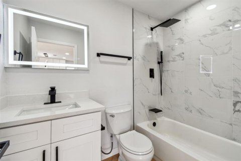 House in Saint Petersburg, Florida 3 bedrooms, 105.44 sq.m. № 1847952 - photo 28