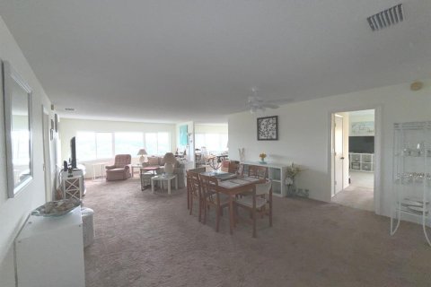 Condo in Belleair Bluffs, Florida, 2 bedrooms  № 1547532 - photo 27