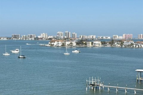 Condo in Belleair Bluffs, Florida, 2 bedrooms  № 1547532 - photo 3
