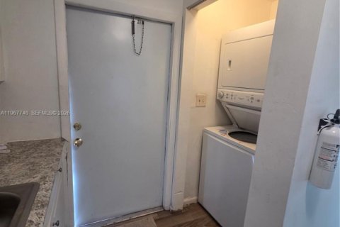 Apartment in St. Lucie, Florida 2 bedrooms, 144.93 sq.m. № 2029748 - photo 7