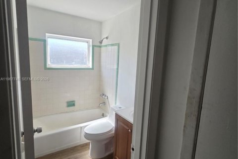 Apartment in St. Lucie, Florida 2 bedrooms, 144.93 sq.m. № 2029748 - photo 9