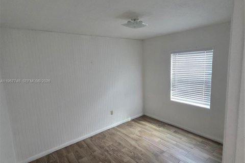 Apartment in St. Lucie, Florida 2 bedrooms, 144.93 sq.m. № 2029748 - photo 3