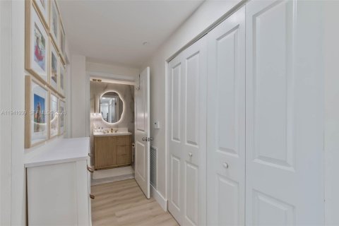 Copropriété à vendre à Miami, Floride: 1 chambre, 79.9 m2 № 1998682 - photo 14