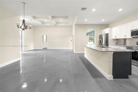 Купить виллу или дом в Лихай-Эйкерс, Флорида 3 спальни, 166.48м2, № 1970414 - фото 16