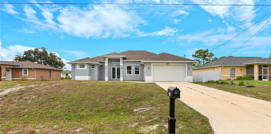 Дом в Лихай-Эйкерс, Флорида 3 спальни, 166.48м2 № 1970414