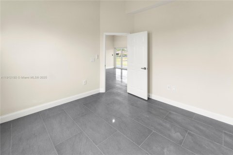 Купить виллу или дом в Лихай-Эйкерс, Флорида 3 спальни, 166.48м2, № 1970414 - фото 21