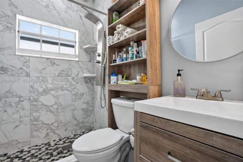 House in Miami, Florida 3 bedrooms, 138.05 sq.m. № 2055906 - photo 23