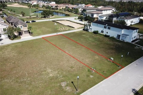 Land in Four Corners, Florida № 1618570 - photo 2