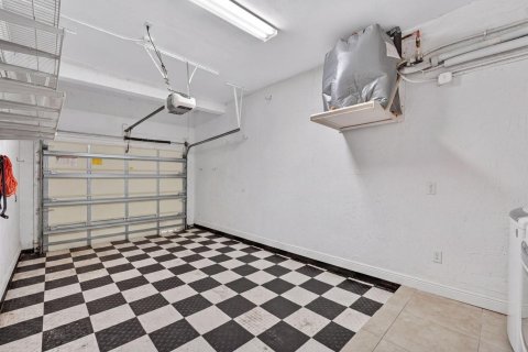 Condo in Weston, Florida, 2 bedrooms  № 2086914 - photo 18