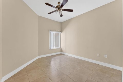Condo in Weston, Florida, 2 bedrooms  № 2086914 - photo 10