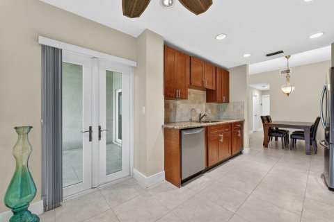 Condo in Weston, Florida, 2 bedrooms  № 2086914 - photo 7
